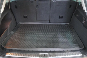 Внедорожник Volkswagen Touareg 2013 года, 2099000 рублей, Омск