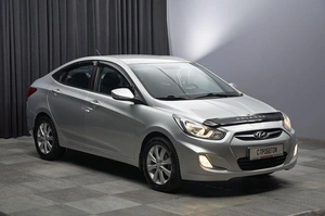 Хетчбэк Hyundai Solaris 2012 года, 897000 рублей, Красноярск