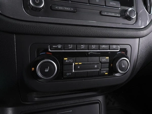 Внедорожник Volkswagen Tiguan 2012 года, 1120000 рублей, Ростов-на-Дону