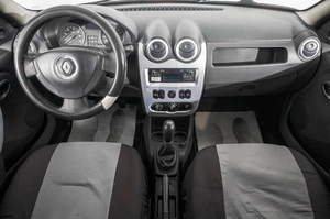 Седан Renault Logan 2013 года, 499000 рублей, Барнаул
