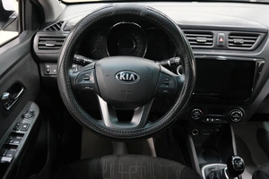 Седан Kia Rio 2013 года, 749000 рублей, Омск