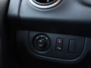 Седан Renault Logan 2015 года, 719000 рублей, Ижевск