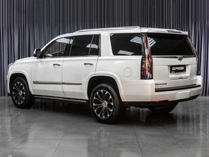 Внедорожник Cadillac Escalade 2016 года, 3299000 рублей, Сургут