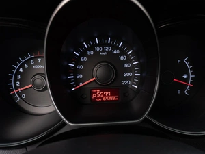Седан Kia Rio 2013 года, 849000 рублей, Саратов
