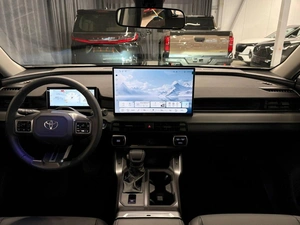 Внедорожник Toyota RAV4 2026 года, 5200000 рублей, Павловская Слобода