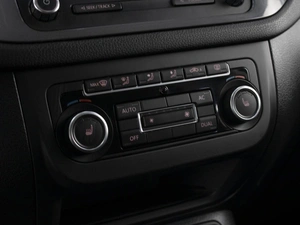 Внедорожник Volkswagen Tiguan 2012 года, 1430000 рублей, Омск