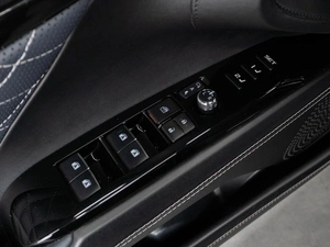 Седан Toyota Camry 2018 года, 2999000 рублей, Тюмень