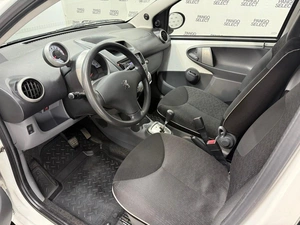 Хетчбэк Peugeot 107 2011 года, 435000 рублей, Красноярск