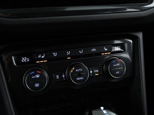 Внедорожник Volkswagen Tiguan 2018 года, 2613040 рублей, Москва