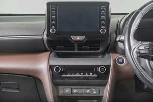 Внедорожник Toyota Yaris Cross 2021 года, 1849000 рублей, Томск