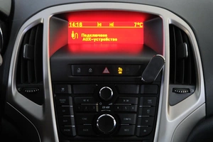 Хетчбэк Opel Astra 2011 года, 819000 рублей, Омск