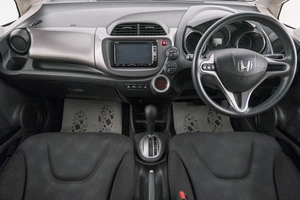 Хетчбэк Honda Fit 2013 года, 899000 рублей, Красноярск
