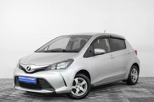 Хетчбэк Toyota Vitz 2015 года, 749000 рублей, Кемерово