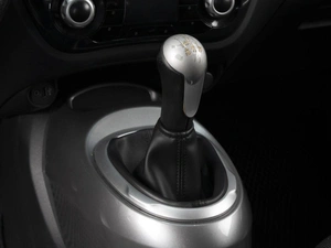 Внедорожник Nissan Juke 2012 года, 1040000 рублей, Омск