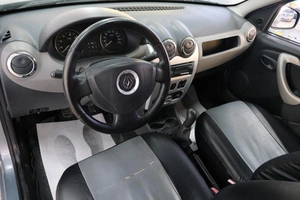 Хетчбэк Renault Sandero 2010 года, 389000 рублей, Омск