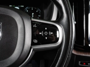 Внедорожник Volvo XC60 2018 года, 3197000 рублей, Воронеж