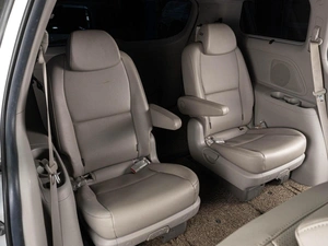 Минивэн Kia Carnival 2019 года, 2996000 рублей, Тюмень