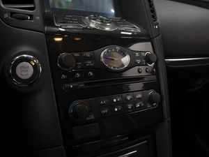 Внедорожник Infiniti QX70 2017 года, 3500000 рублей, Омск