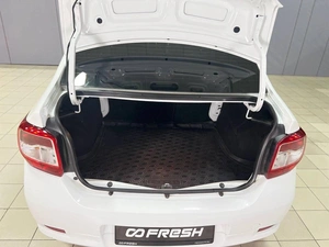 Седан Renault Logan 2018 года, 990000 рублей, Нижневартовск