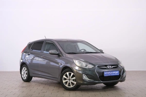 Хетчбэк Hyundai Solaris 2012 года, 639000 рублей, Омск
