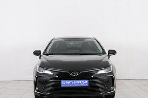 Седан Toyota Corolla 2019 года, 1899000 рублей, Красноярск