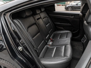 Седан Hyundai Elantra 2016 года, 1345000 рублей, Краснодар