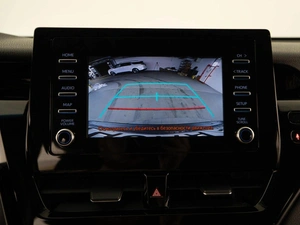 Седан Toyota Camry 2021 года, 3369050 рублей, Москва