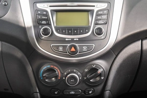Хетчбэк Hyundai Solaris 2011 года, 689000 рублей, Томск