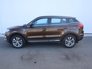 Внедорожник Geely Atlas 2021 года, 1650000 рублей, Брянск
