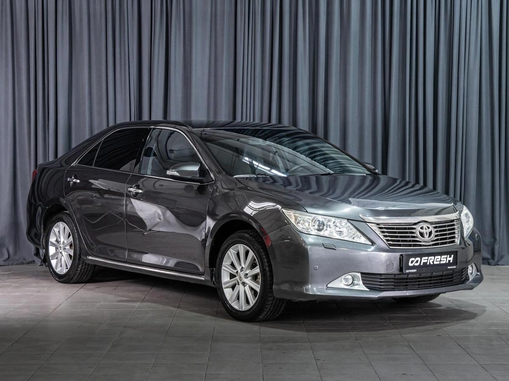 Седан Toyota Camry 2013 года, 1629000 рублей, Волгоград