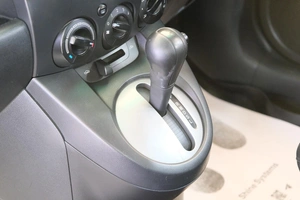 Хетчбэк Mazda Demio 2007 года, 529000 рублей, Омск