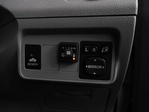 Седан Toyota Corolla Axio 2011 года, 899000 рублей, Воронеж