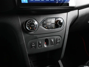 Хетчбэк Renault Sandero Stepway 2015 года, 879000 рублей, Ростов-на-Дону