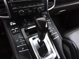 Внедорожник Porsche Cayenne 2015 года, 3849000 рублей, Саратов