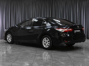 Седан Toyota Camry 2019 года, 2499000 рублей, Тюмень