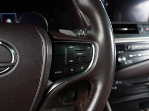 Седан Lexus ES 2018 года, 4399000 рублей, Воронеж