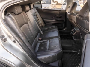 Седан Lexus ES 2019 года, 3399000 рублей, Саратов