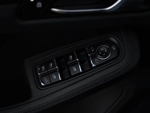 Внедорожник Porsche Macan 2023 года, 8248505 рублей, Москва