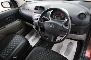 Хетчбэк Toyota Passo 2004 года, 359000 рублей, Омск