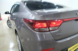 Седан Kia Rio 2019 года, 1379000 рублей, Новокузнецк