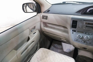 Минивэн Toyota Raum 2003 года, 569000 рублей, Новокузнецк