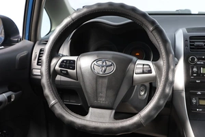 Хетчбэк Toyota Auris 2012 года, 1089000 рублей, Новосибирск