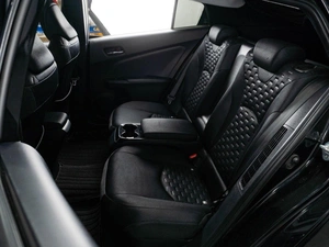 Хетчбэк Toyota Prius PHV 2017 года, 1697000 рублей, Тюмень