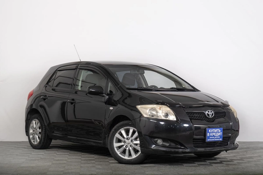 Хетчбэк Toyota Auris 2007 года, 699000 рублей, Томск