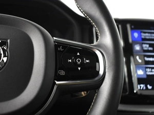 Внедорожник Volvo XC60 2019 года, 4989900 рублей, Казань