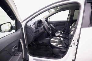 Седан Renault Logan 2019 года, 1080000 рублей, Брянск