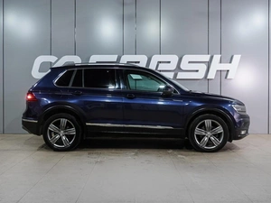 Внедорожник Volkswagen Tiguan 2017 года, 2449000 рублей, Воронеж