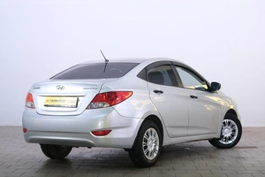Седан Hyundai Solaris 2014 года, 889000 рублей, Омск