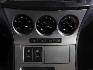 Седан Mazda 3 2011 года, 719000 рублей, Краснодар