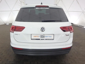 Внедорожник Volkswagen Tiguan 2017 года, 2270000 рублей, Орёл
